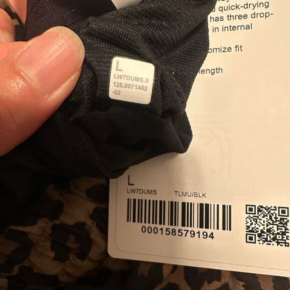 NWT Large swift relaxed high rise running shorts 2.5” lululemon leopard brown - Picture 7 of 10